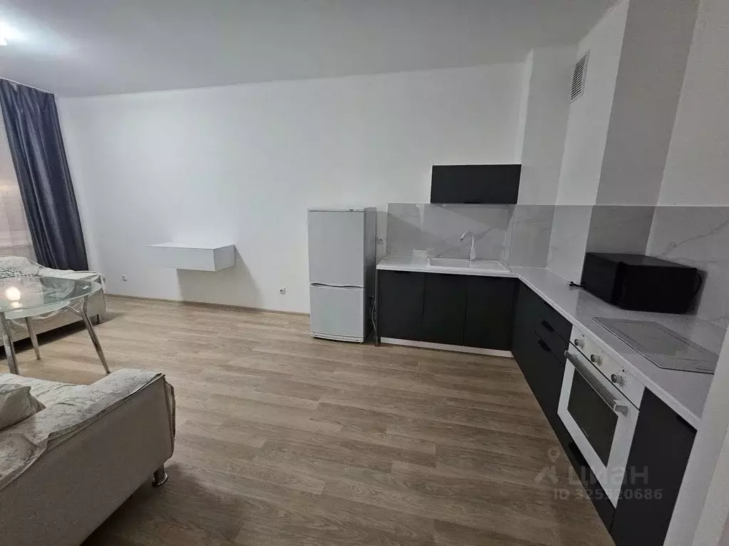 2-к кв. Свердловская область, Екатеринбург ул. Павлодарская, 4/3 (61.0 ... - Фото 1