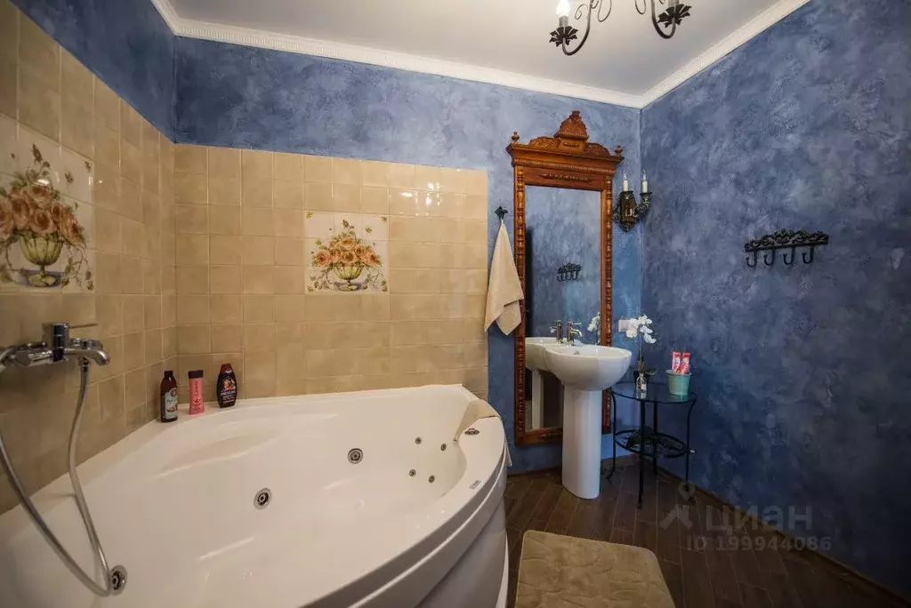 1-к кв. Самарская область, Тольятти Приморский бул., 57 (55.0 м) - Фото 0