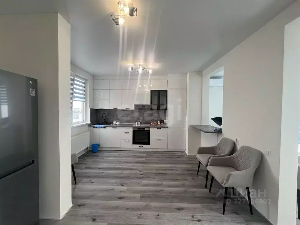 2-к кв. Крым, Симферопольский район, Молодежное пгт ул. Парковая (98.0 ... - Фото 1