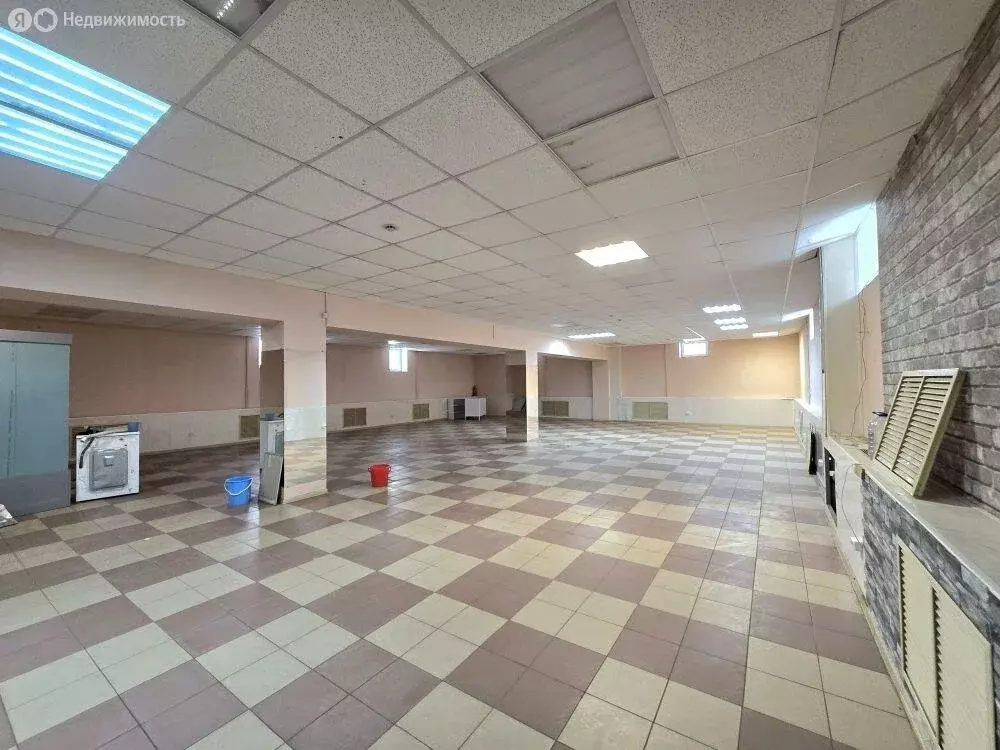 Торговая площадь (198 м) - Фото 1