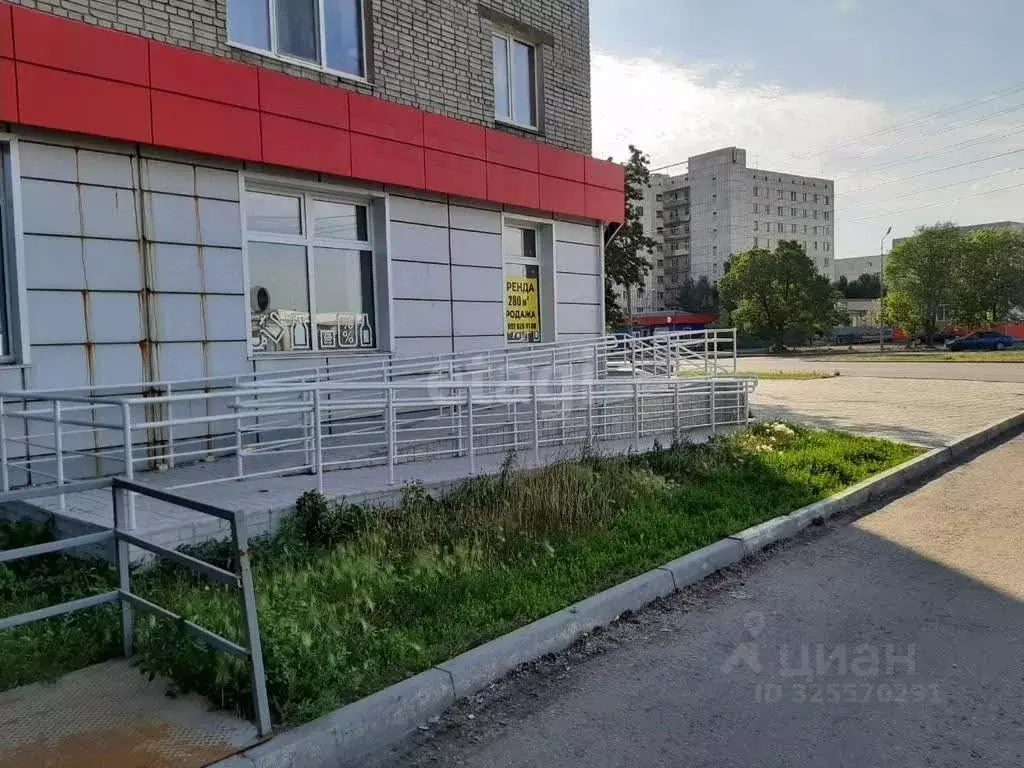 Торговая площадь в Курганская область, Курган ул. Дзержинского, 52А ... - Фото 1