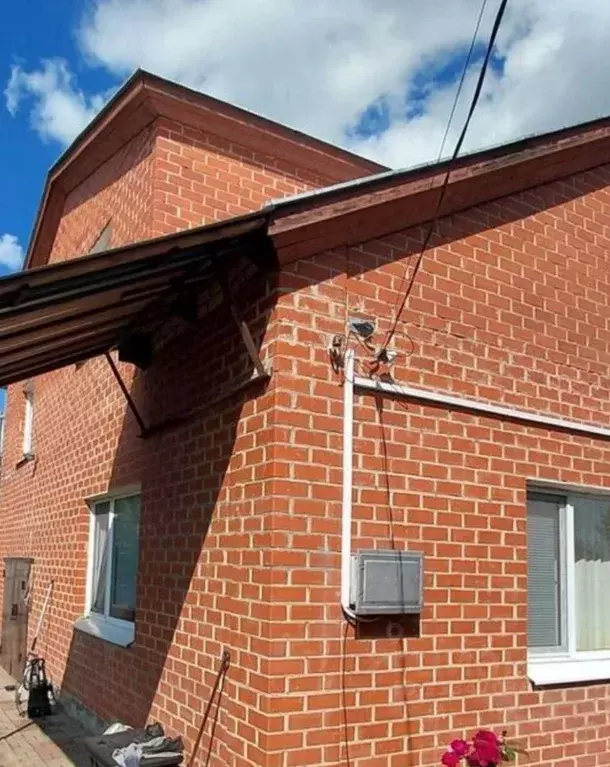 Дом в Белгородская область, Белгород ул. Имени Героя Советского Союза ... - Фото 1