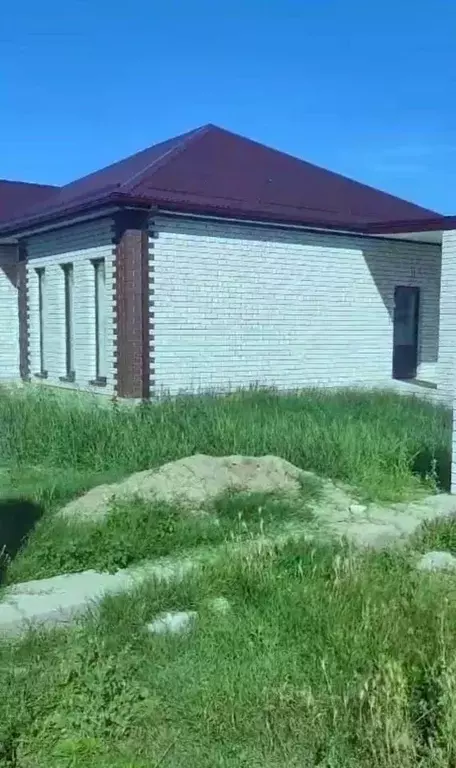 Дом в Краснодарский край, Темрюк ул. Анджиевского, 44 (100 м) - Фото 1