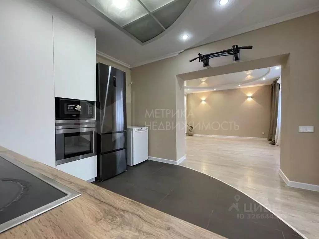 3-к кв. Тюменская область, Тюмень Заречный проезд, 6к2 (89.9 м) - Фото 0