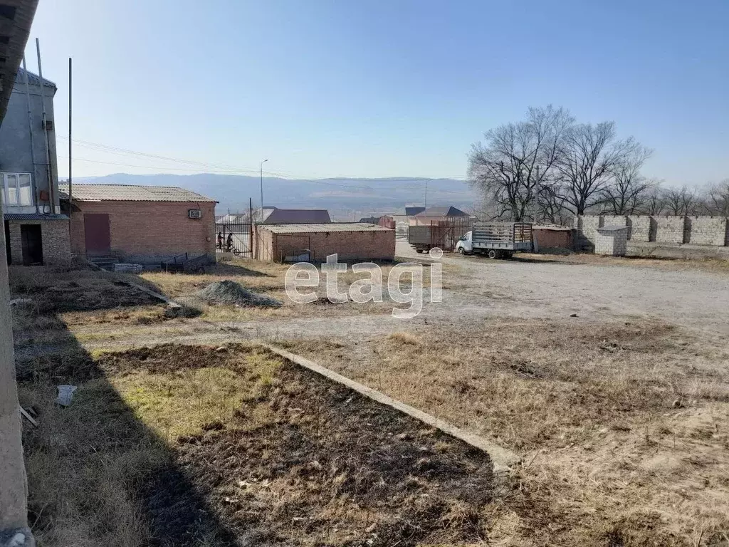 Помещение свободного назначения в Ингушетия, Карабулак ул. Осканова ... - Фото 1
