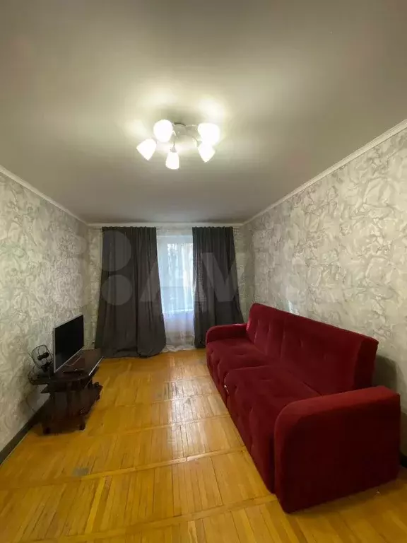 1-к. квартира, 37 м, 1/10 эт. - Фото 0