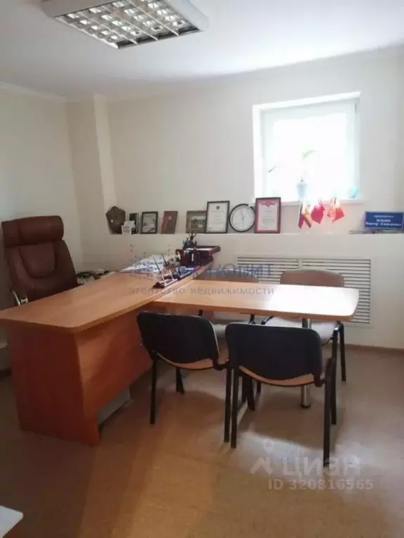 Помещение свободного назначения в Чувашия, Чебоксары просп. Максима ... - Фото 1