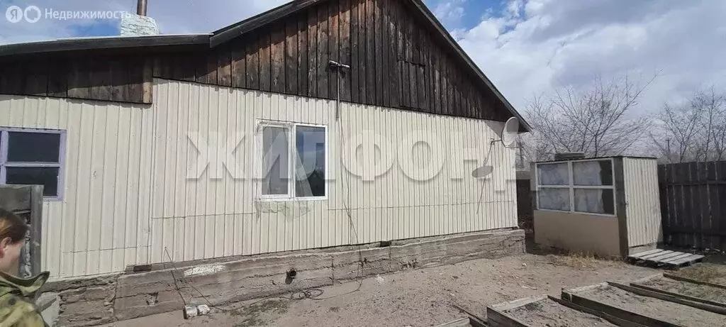 Дом в Борзя, улица Фрунзе (80 м) - Фото 1