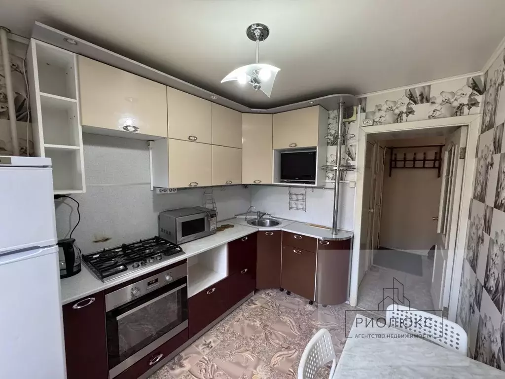 3-к кв. Челябинская область, Челябинск Часовая ул., 7 (68.2 м) - Фото 2