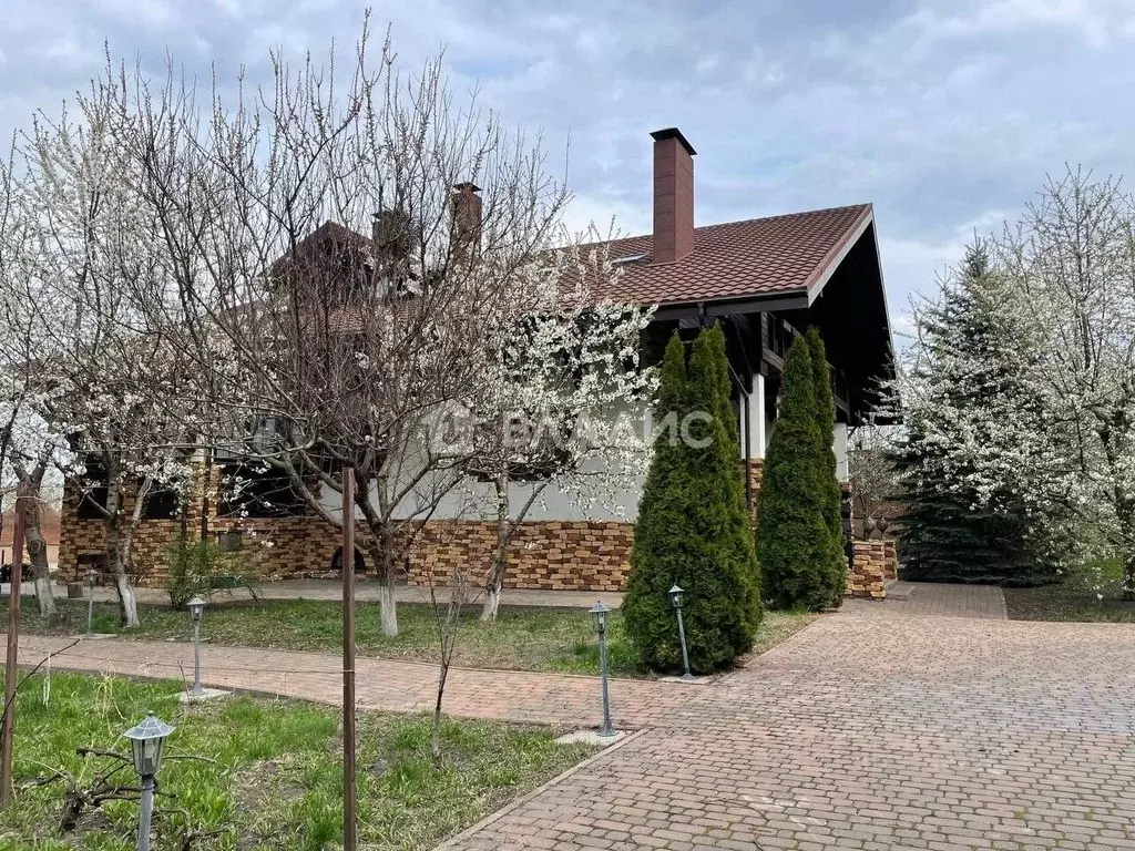 Дом в Белгородская область, Белгород ул. Имени М.Е. Катукова, 22 (600 ... - Фото 1