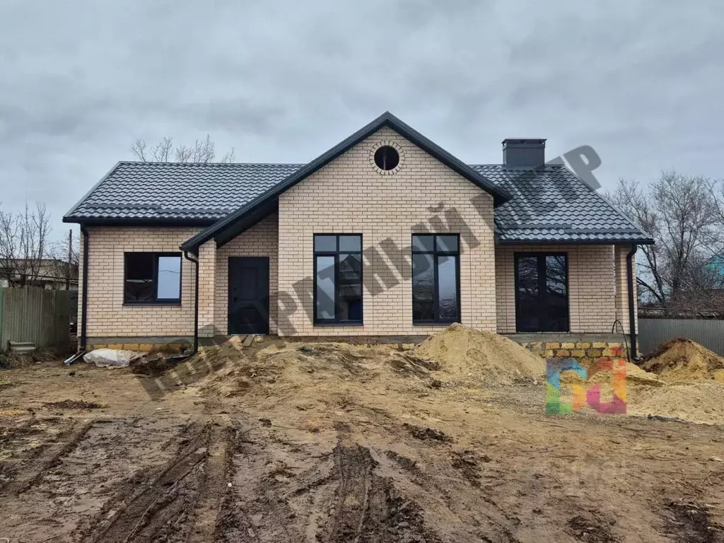 Дом в Калмыкия, Элиста ул. Чойпел, 7 (116 м) - Фото 1