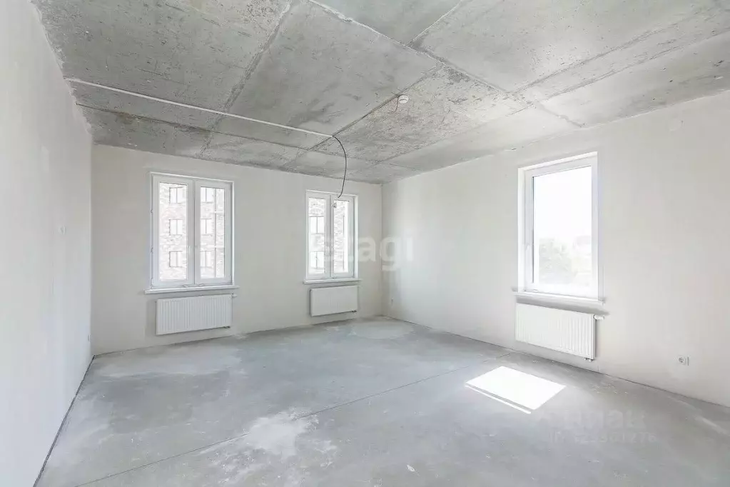 1-к кв. Тюменская область, Тюмень Новгородская ул., 1 (60.4 м) - Фото 1