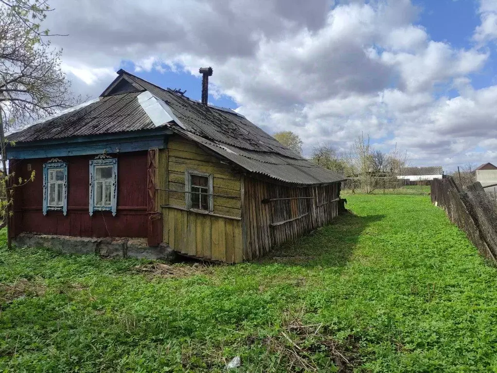 Дом в Калужская область, с. Перемышль ул. Федеративная (68 м) - Фото 0