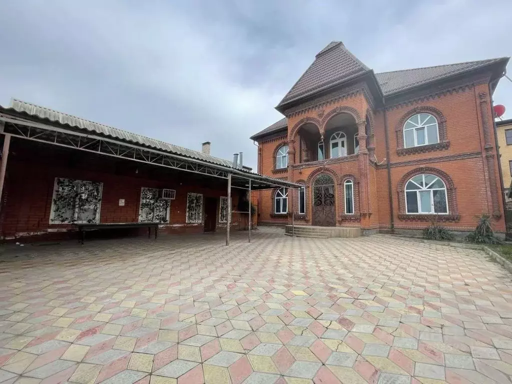 Дом в Краснодарский край, Краснодар ул. Фридриха Энгельса, 152 (330 м) - Фото 2