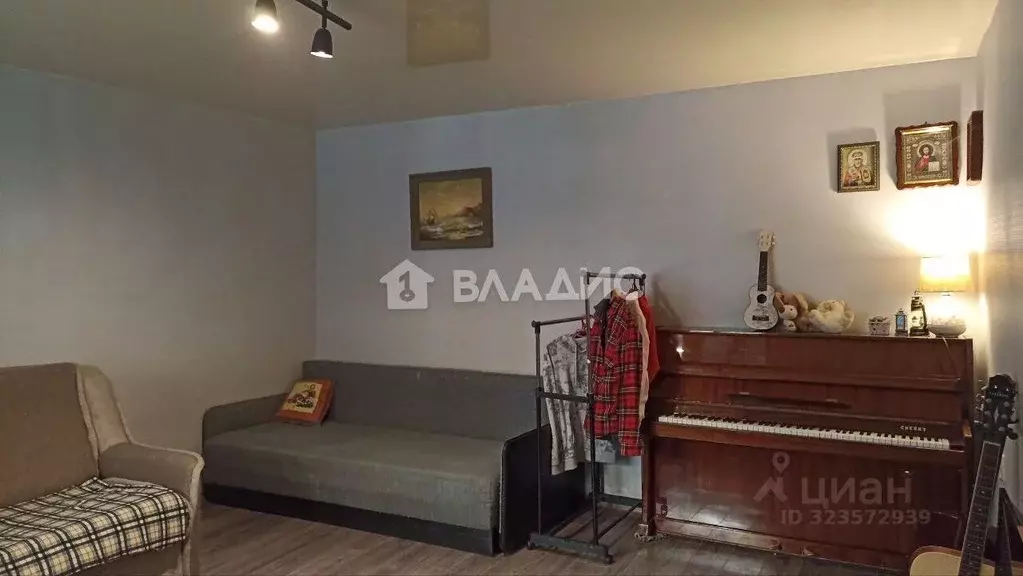 Дом в Крым, Симферополь ул. Дыбенко, 48 (50 м) - Фото 1