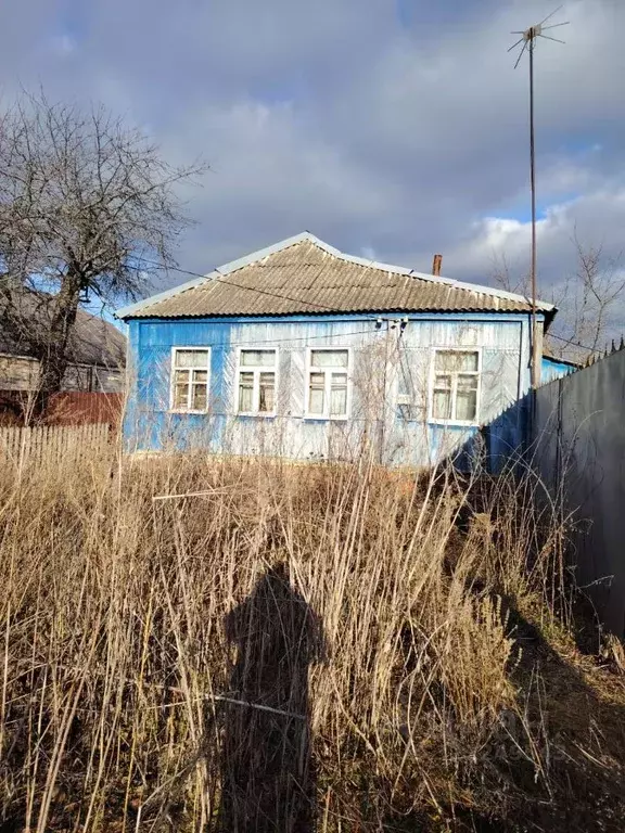 Дом в Курская область, Октябрьский район, Катыринский сельсовет, д. ... - Фото 0