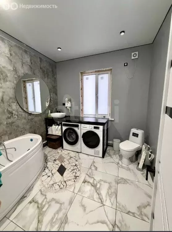 Дом в Заводоуковск, улица Архитекторов, 14 (140 м) - Фото 1