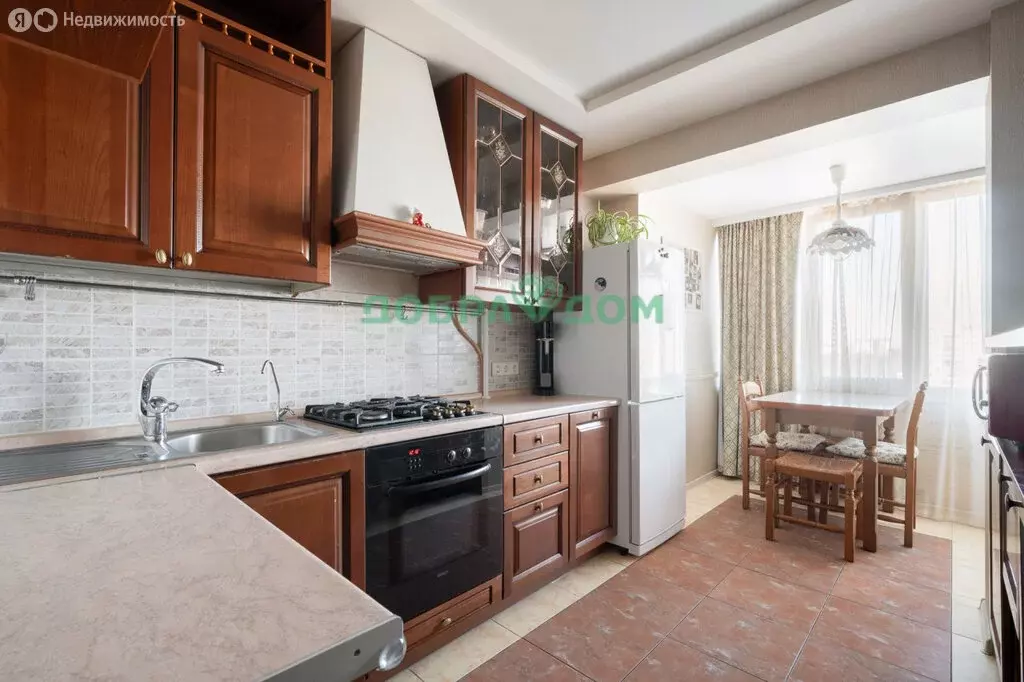 2-комнатная квартира: Екатеринбург, улица Академика Бардина, 50 (48 м) - Фото 1