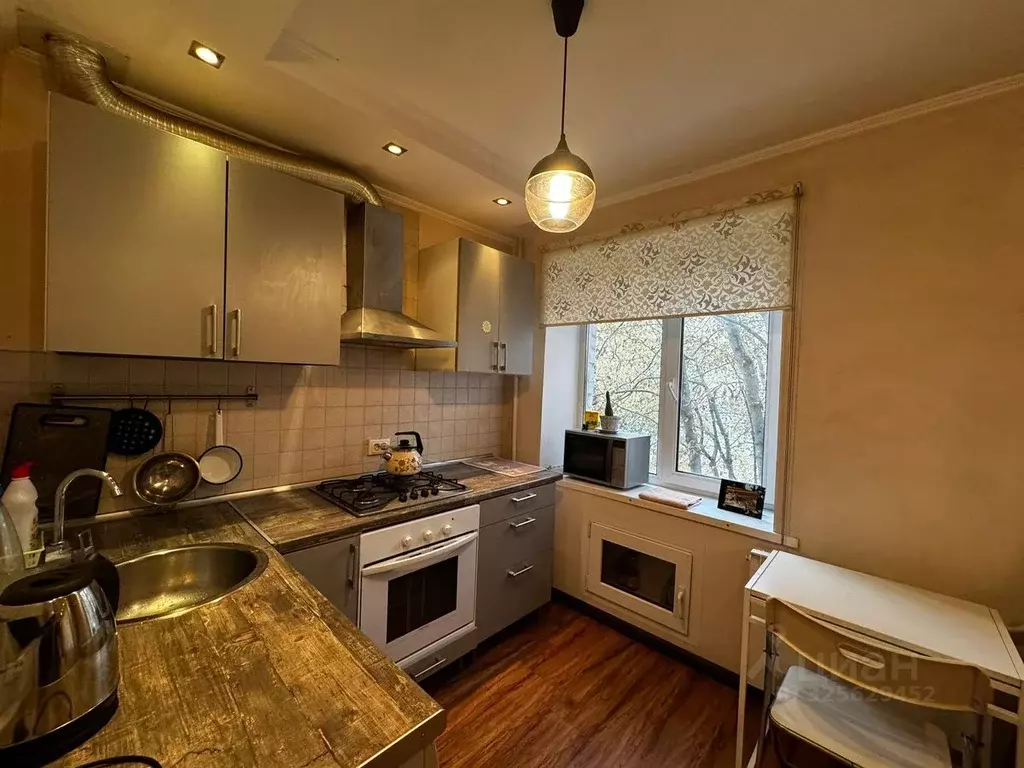 1-к кв. Брянская область, Брянск ул. Емлютина, 41 (30.0 м) - Фото 2