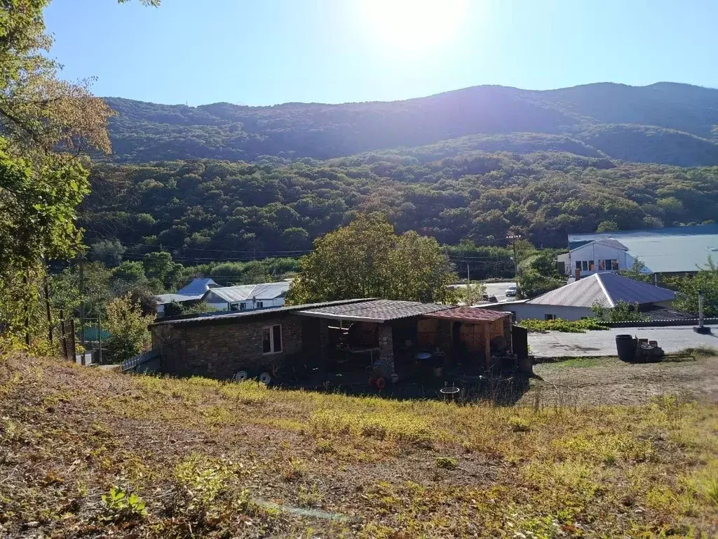 Дом в Краснодарский край, Геленджик городской округ, с. Адербиевка  ... - Фото 2