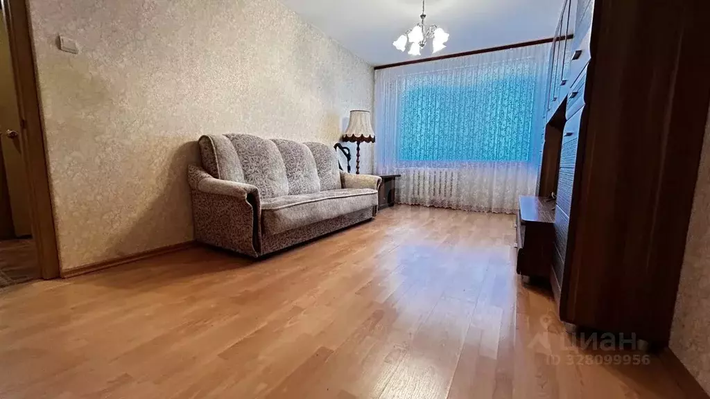 3-к кв. Псковская область, Печоры Юбилейная ул., 3 (66.0 м) - Фото 1