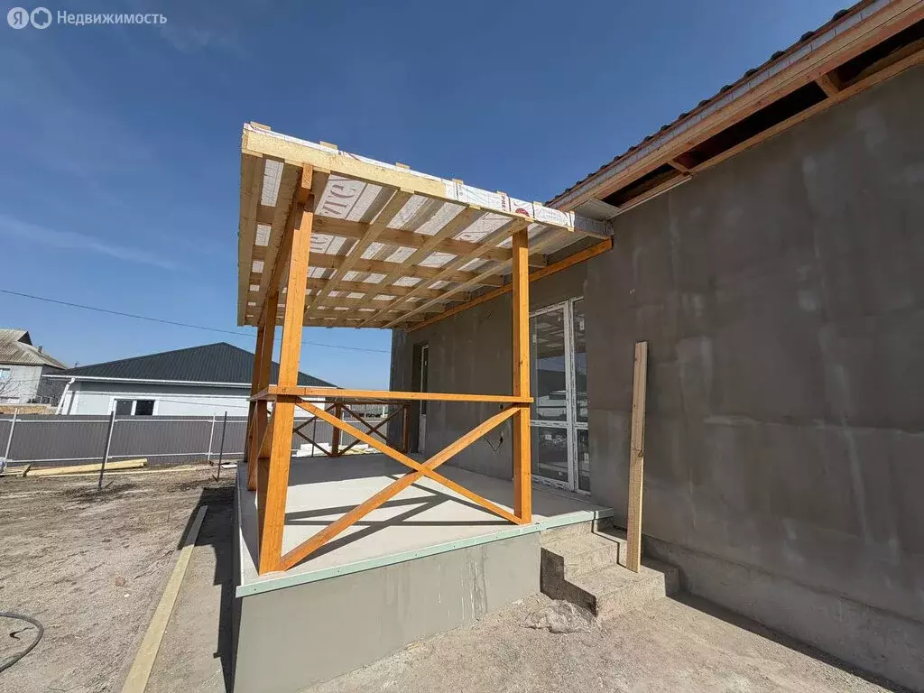 Дом в Симферопольский район, Добровское сельское поселение, село ... - Фото 1