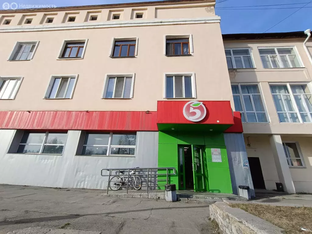 Торговая площадь (375 м) - Фото 2