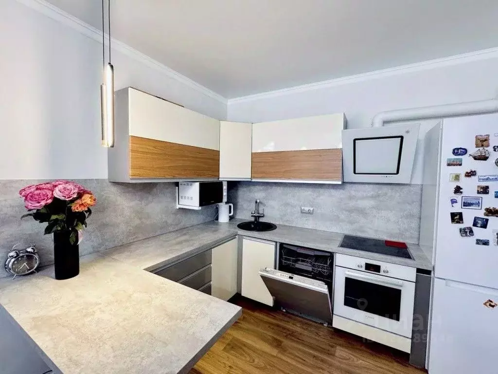 2-к кв. Тюменская область, Тюмень Новгородская ул., 14 (46.0 м) - Фото 1