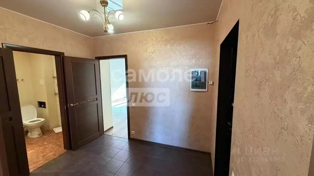 2-к кв. Омская область, Омск ул. 27-я Северная, 44/2 (65.7 м) - Фото 2