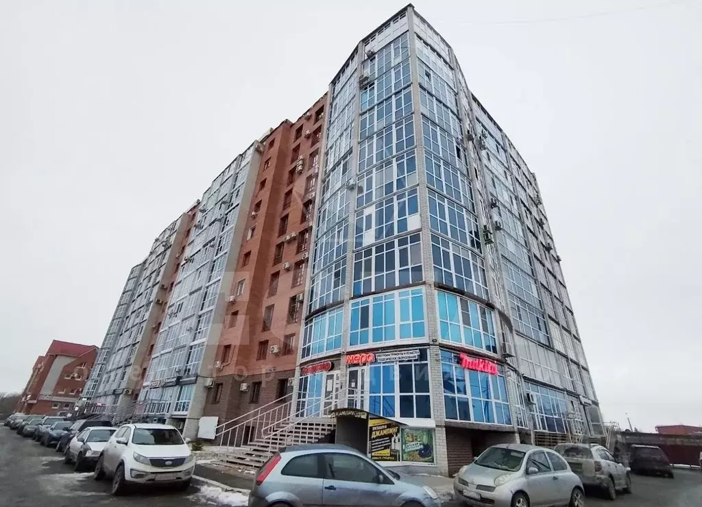 Помещение свободного назначения в Омская область, Омск Октябрьская ... - Фото 1