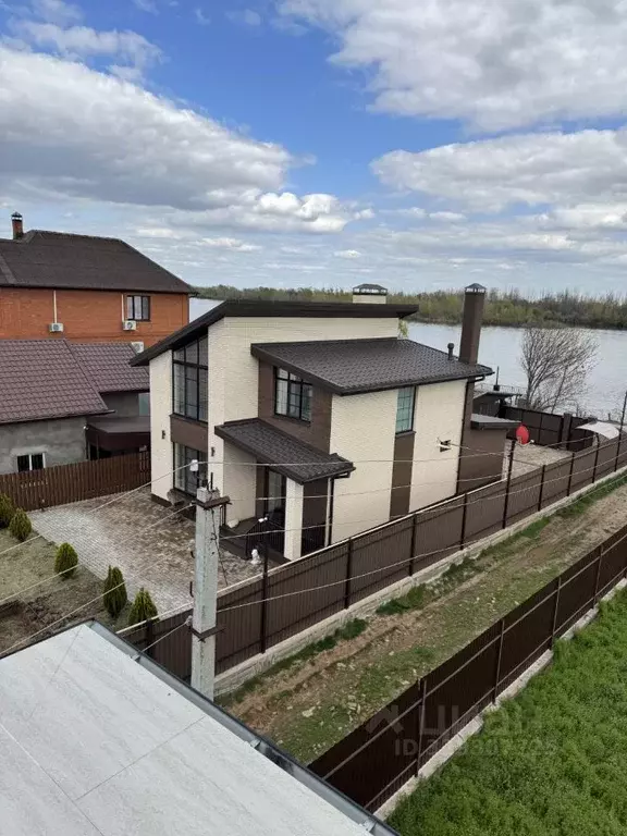 Коттедж в Астраханская область, Икрянинский район, Ильинка рп, ... - Фото 1