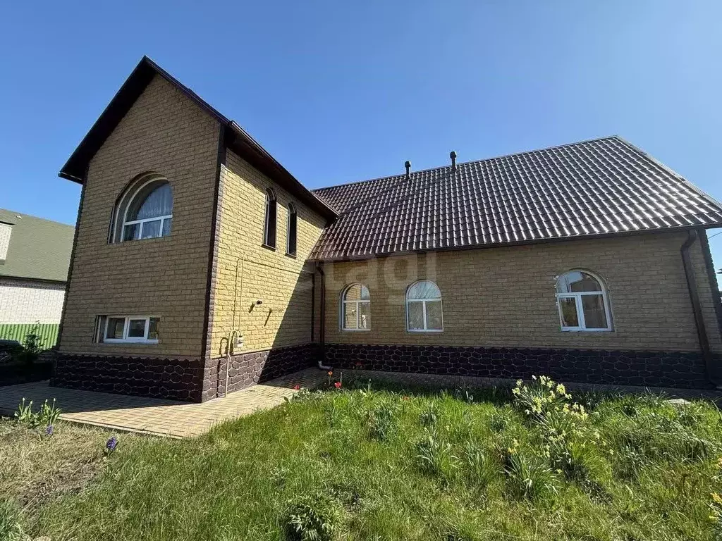 Дом в Белгородская область, Губкин Славянская ул., 7 (346 м) - Фото 1