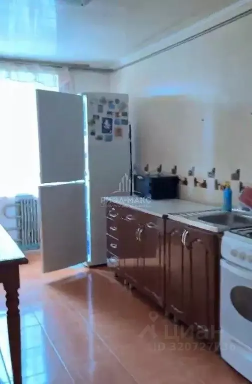 3-к кв. Брянская область, с. Жирятино ул. Сосновая, 5 (69.6 м) - Фото 1