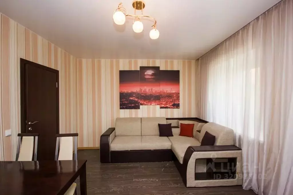 2-к кв. Тюменская область, Тюмень Мельничная ул., 83 (50.0 м) - Фото 0