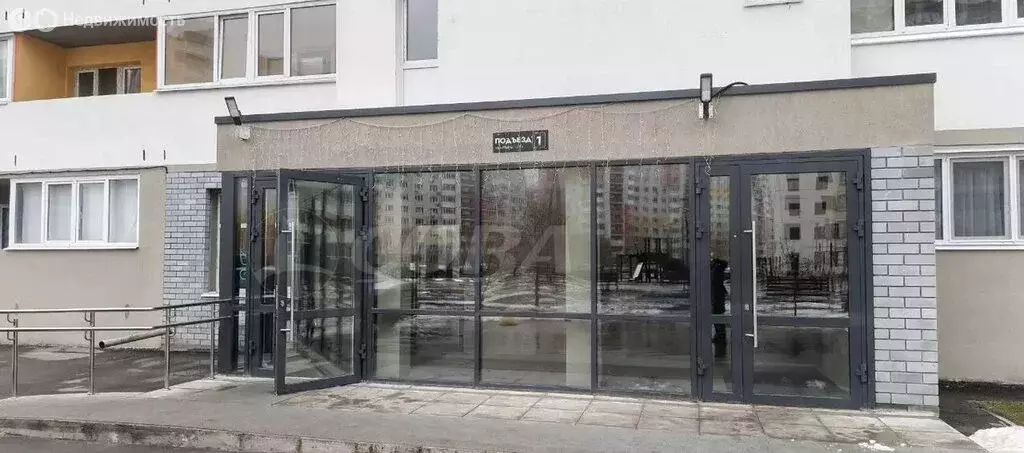 Квартира-студия: Тюмень, улица Новосёлов, 113 (20 м) - Фото 1