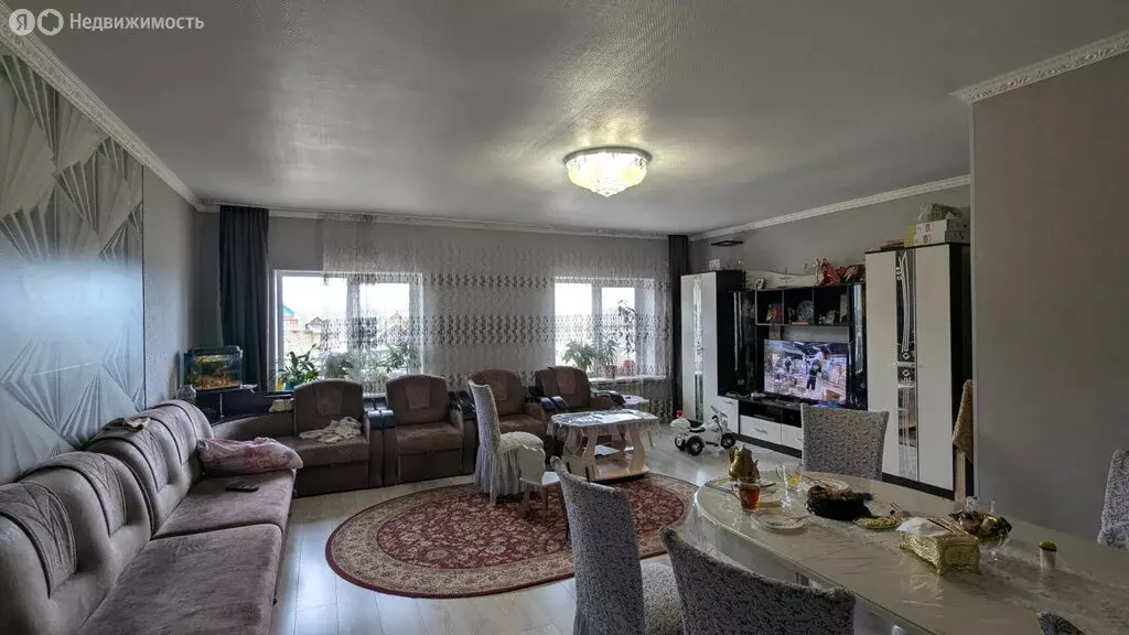 Дом в посёлок Аять, улица 8 Марта, 9 (200 м) - Фото 1