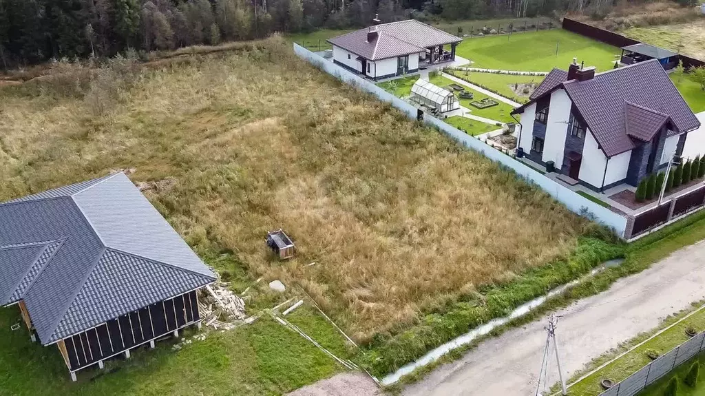 Участок в Ленинградская область, Ломоносовский район, Пениковское ... - Фото 1