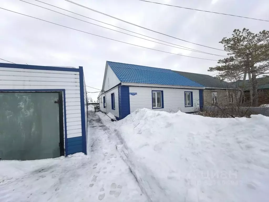 Дом в Омская область, Русская Поляна рп ул. Северная, 21 (81 м) - Фото 1