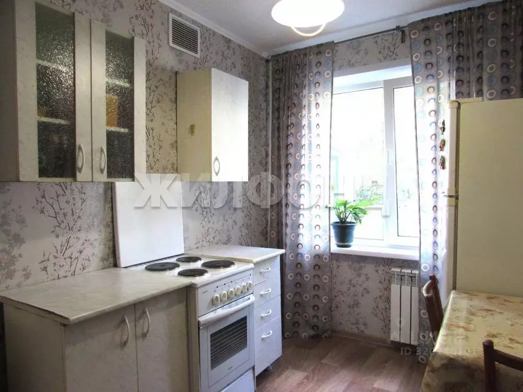 3-к кв. Новосибирская область, Новосибирск ул. Бориса Богаткова, 200 ... - Фото 0