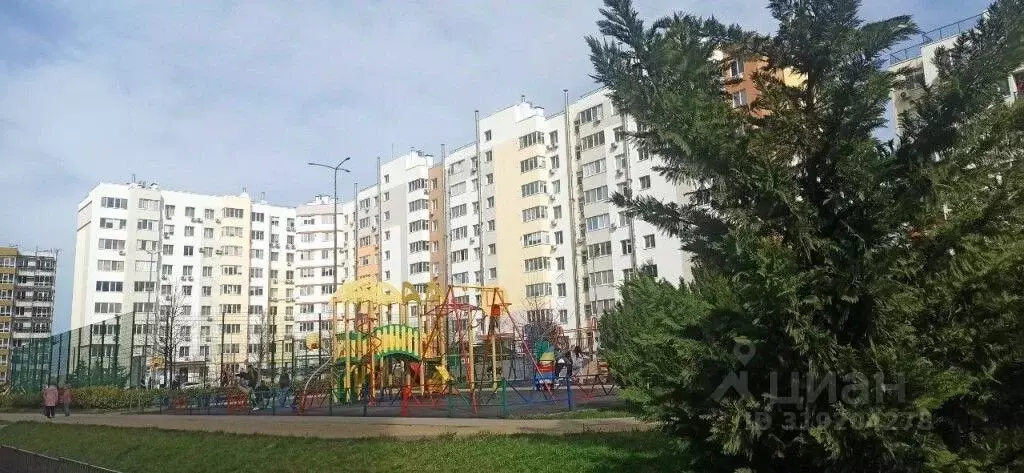 2-к кв. Крым, Симферополь ул. Батурина, 189 (55.0 м) - Фото 0