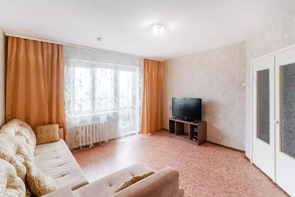 1-к кв. Омская область, Омск ул. Орджоникидзе, 268к1 (40.4 м) - Фото 1