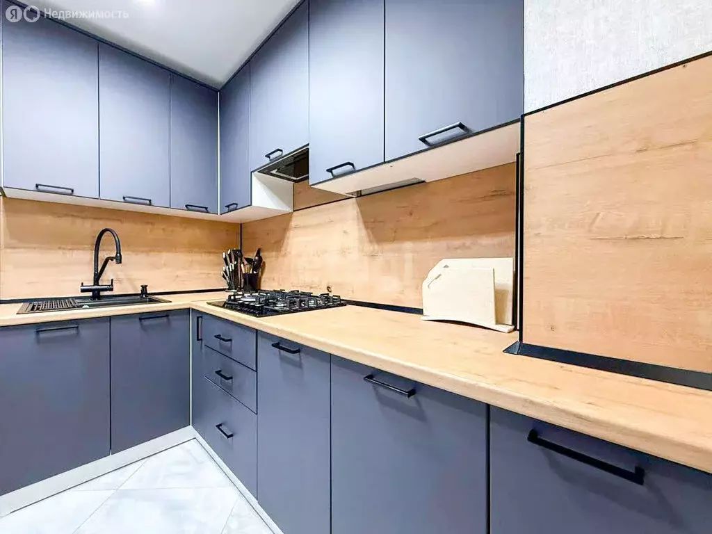 3-комнатная квартира: Нальчик, улица Мальбахова, 56 (65.3 м) - Фото 1