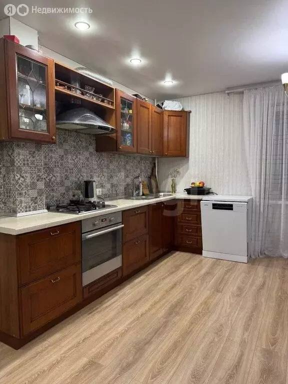 3-комнатная квартира: Саратов, Шелковичная улица, 149 (68.3 м) - Фото 1