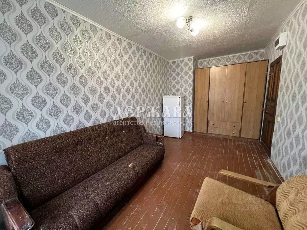 Комната Белгородская область, Старый Оскол пер. Урицкого, 5 (12.8 м) - Фото 1
