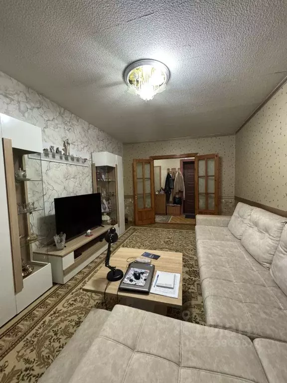 2-к кв. Волгоградская область, Волгоград ул. 8-й Воздушной Армии, 52 ... - Фото 2