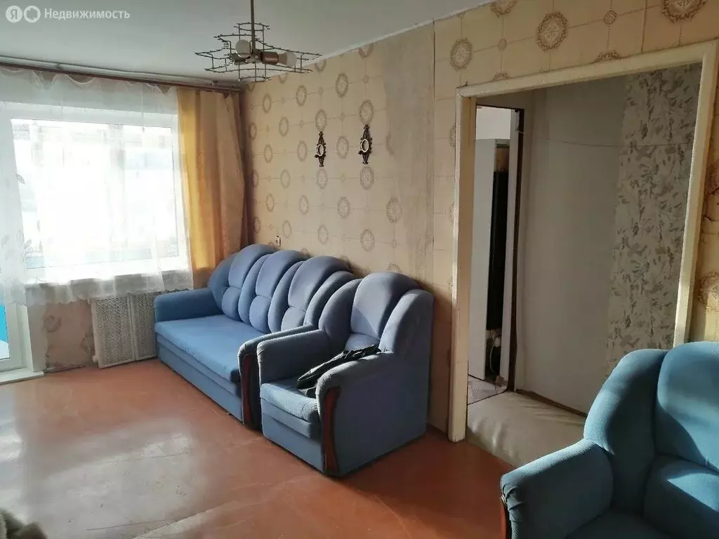 3-комнатная квартира: Губаха, улица Орджоникидзе, 3 (56.1 м) - Фото 1