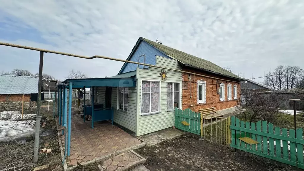 Дом в Тульская область, Плавский район, Камынинское с/пос, с. ... - Фото 2