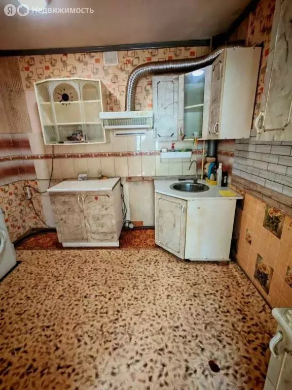 1-комнатная квартира: Артём, улица Бабушкина, 4/1 (34 м) - Фото 1