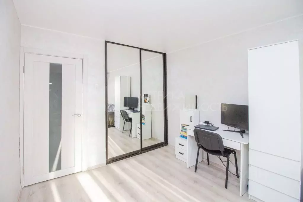 1-к кв. Тюменская область, Тюмень проезд Геологоразведчиков, 9 (32.7 ... - Фото 1