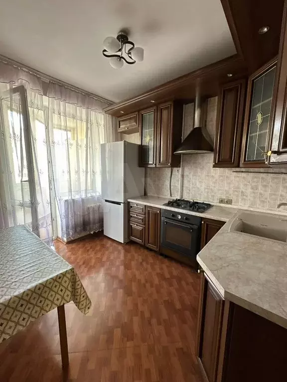 2-к. квартира, 60 м, 6/9 эт. - Фото 0